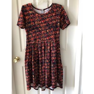 ✨Amelia bundle 2/$50✨EUC LuLaRoe Amelia Dress M